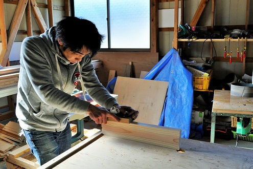ゼロから始める木工家具職人 日本仕事百貨