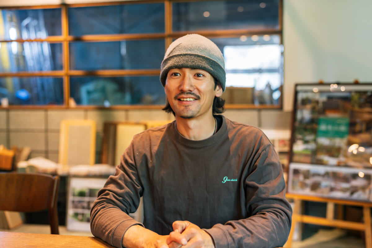 自然のままがいい 雑木の庭がある暮らしを 土からつくる / 株式会社