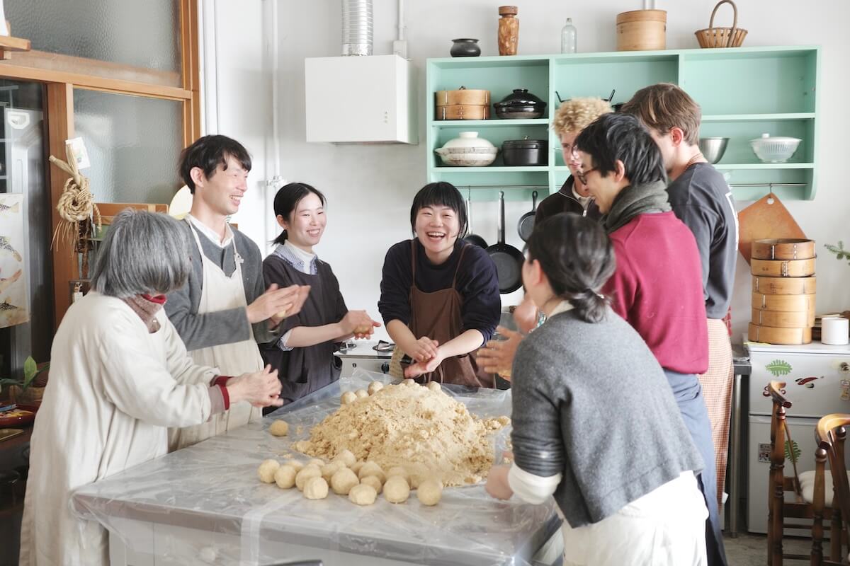 HOUSEHOLDまちの日常を味わう世界がひろがる