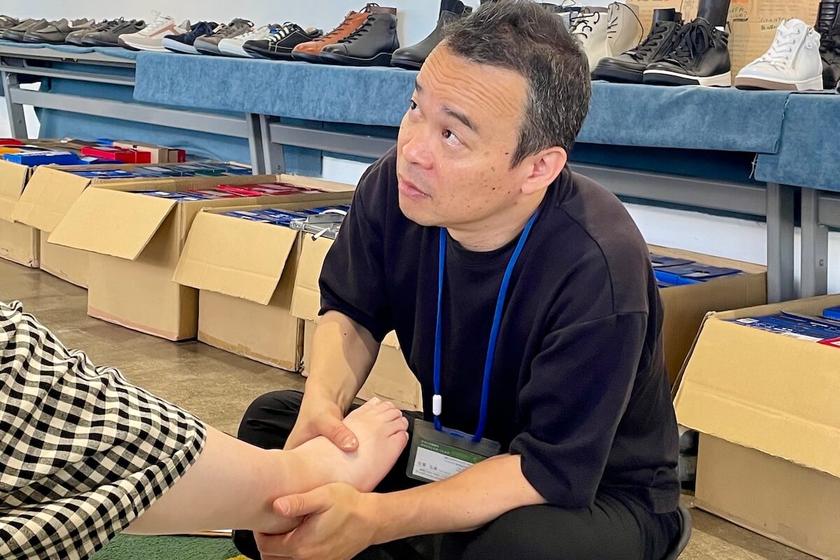 寄り添うフィッティング 足も、心も、軽くなる